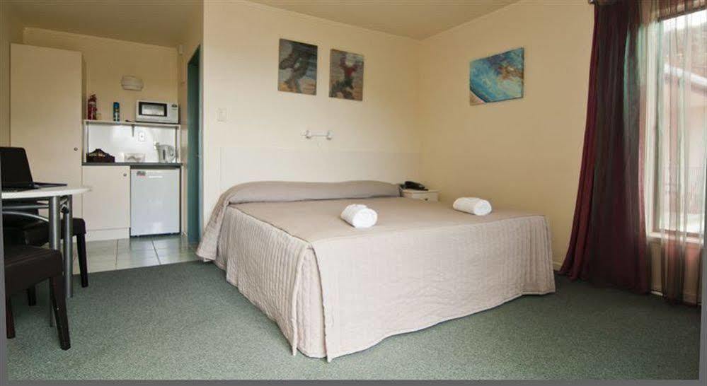 Te Tiriti Motel Пейхия Экстерьер фото